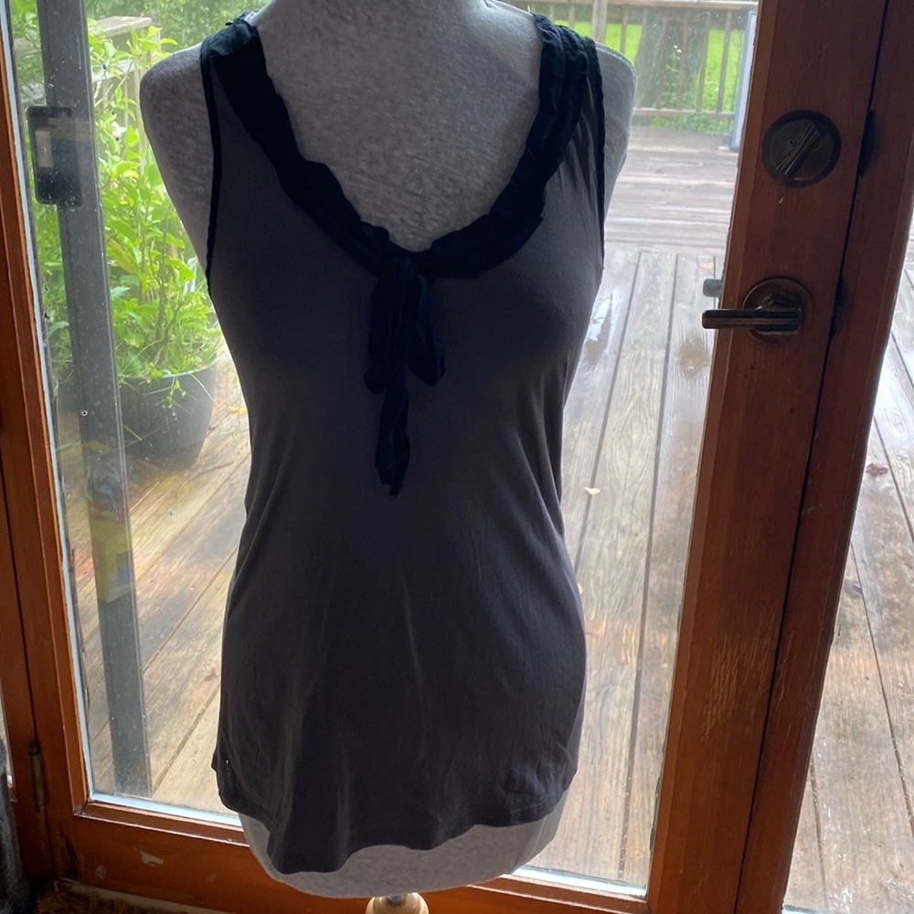 Gap XS tank with ruffled neck detail.